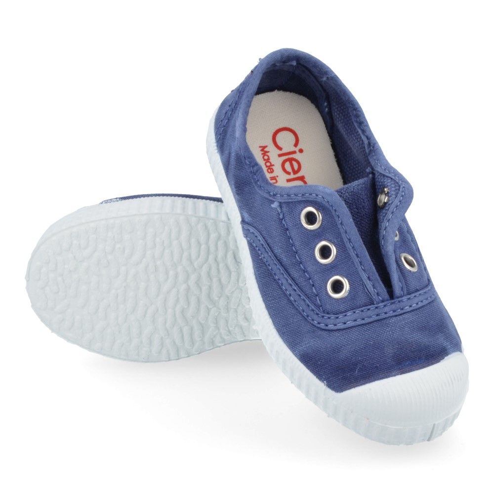 Cienta 70777-84 Navy Slip on